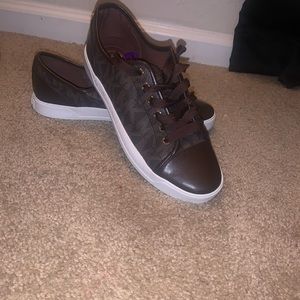 MK Sneakers